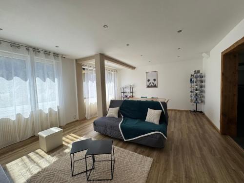 Mouthier-Haute-Pierre Apartment | Appartement dans une cité de caractère