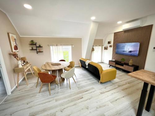 La Celle-sous-Gouzon Apartment | Appartement lumineux et confortable