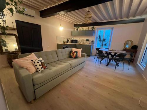 Vinzieux Apartment | Appartement privé rose