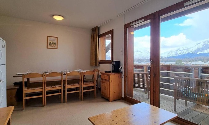 Saint-Etienne-en-Devoluy Apartment | Appartement spacieux 4 pièces avec 3 chambres, balcon, proche télésiège à SuperDévoluy - FR-1-525-201