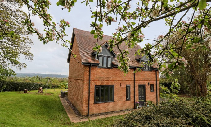 Boraston Cottage | Applecroft