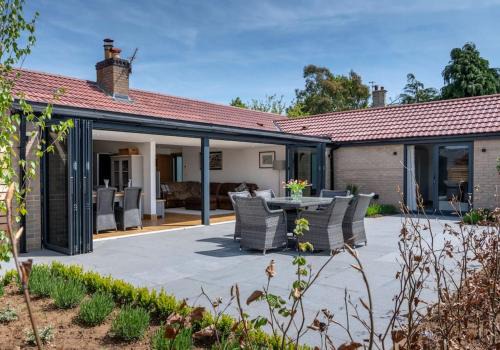 Welby House | April Cottage - Luxury Country Bolthole