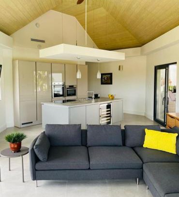 English Harbour Apartment | Apt 2 The Grove Residences
