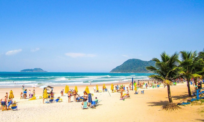 Tombo Apartment | Apto c Wi-Fi a 180m da Praia do Tombo - Guarujá