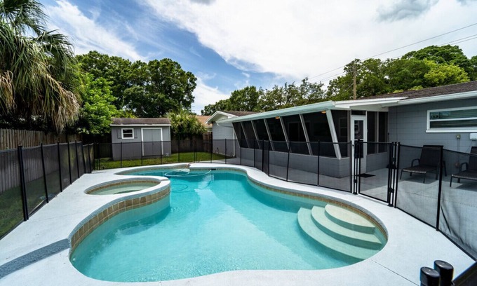 Pinecrest West Park House | Aqua Villa – Charming 3BR/2BA Home, Private Pool, Lanai, & Smart Amenities