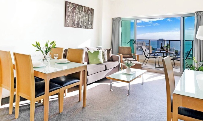 Darwin City Centre Apartment | Arafura Suites Dual Studio Resort style Getaway