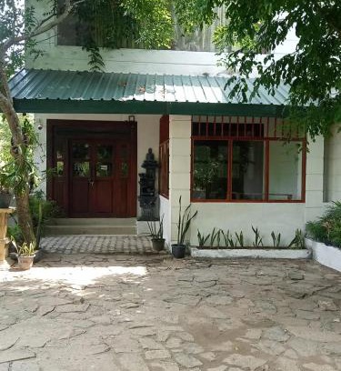 Harispattuwa House | Araliya Resthouse