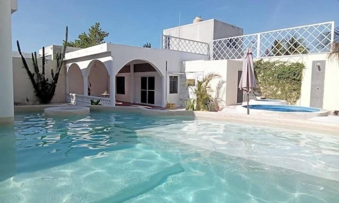 Chelem House | Arcos at 21 Summary: