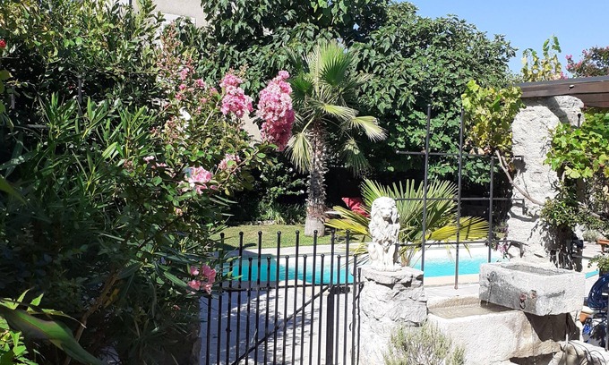 Saint-Alban-sous-Sampzon Apartment | Ardèche France "La Vialle" family apartment with pool, near Pont d'Arc