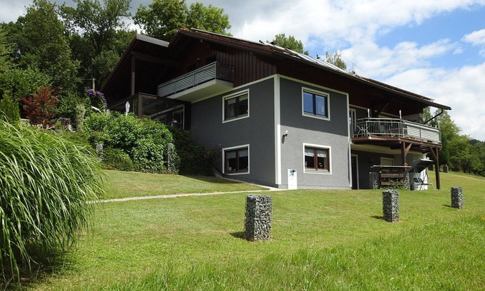 Konzell Apartment | Arrive and feel at home, in a new, large, charming, quiet 5 rose apartment