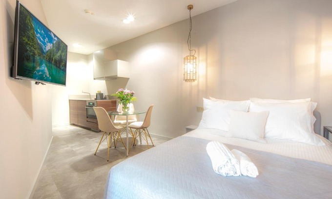 Schiedam Bed & Breakfast | Art Apartment newly build 7min from Rotterdam CS app1