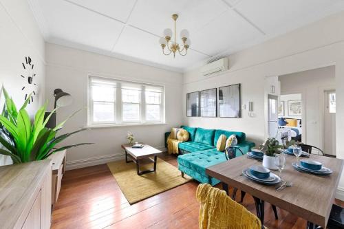 St Kilda Apartment | Art Deco Hideaway - St Kilda