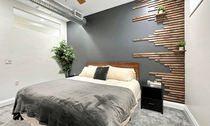 Fond du Lac Condo | Art District Loft 14