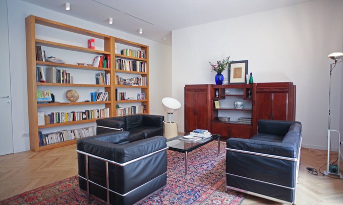 Guastalla House | Art Gallery House, a few steps from Duomo!