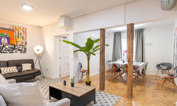 Malasana Apartment | ART-POP groups, by MONARO*