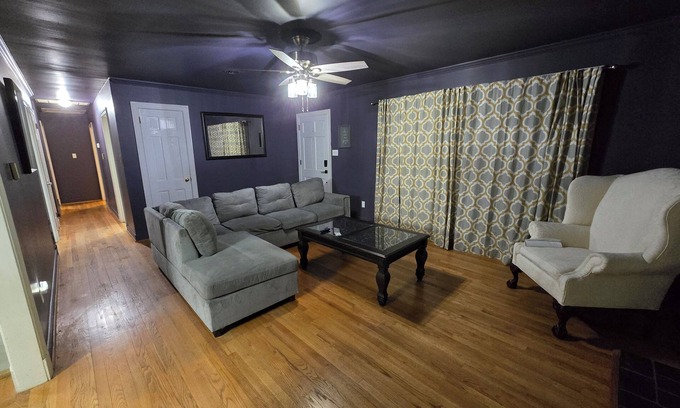 Mosby House | Artfully Elegant 3-bedroom house in Mechanicsville