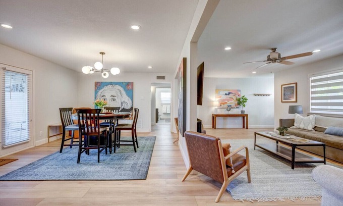 Lubbock House | Artistic Escape - 2BR/2Bath - Dog Friendly
