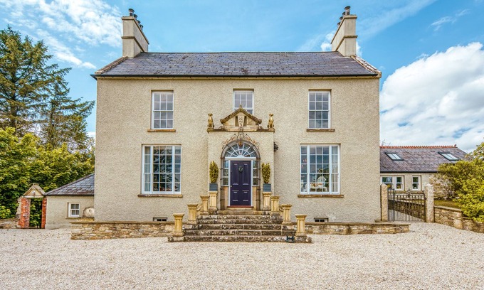Inver House | Artistic & Quirky | 3 Residences on a Luxury Estate | Minutes from Inver Beach