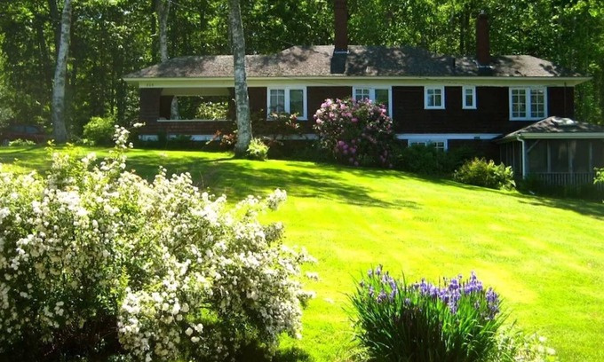 Northport House | Arts & Crafts Cottage In Picturesque Bayside, Maine
