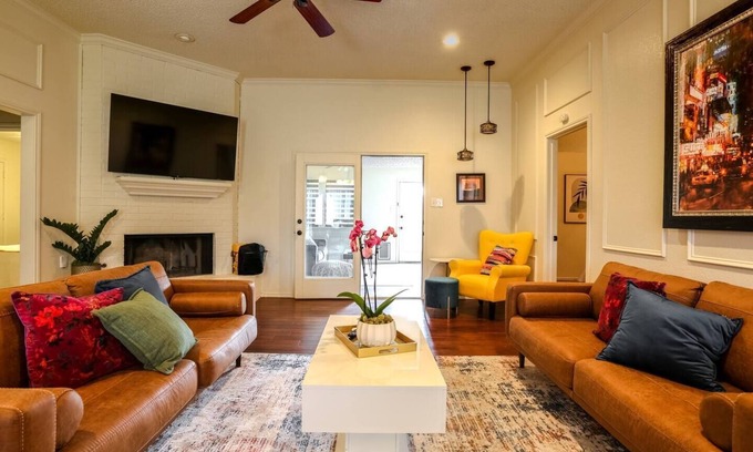 Lubbock House | Artsy Retreat 3/2 w/Bonus Room