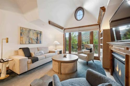 Downtown Apartment | Aspen Mountain Residences 2 Bedroom Luxury Residence