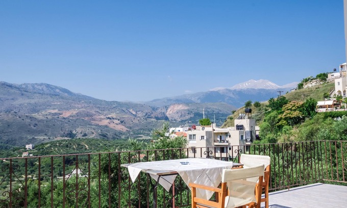Exopoli Apartment | Astrostudio 1 Chania ☀️ Apartment with isolated balcony. Sea and mountain view
