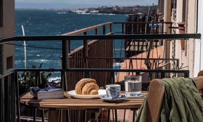 Aci Trezza Apartment | At 30 MT from the sea Apartment 6 places in Aci Trezza