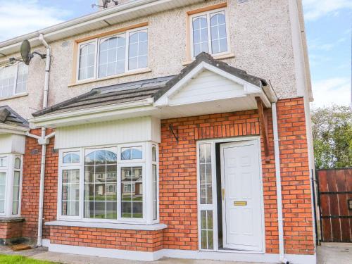 Newcastle West House | At Home in Oak Park