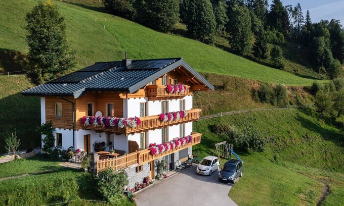 Sankt Johann im Pongau Apartment | Chalet in Sankt Johann near Ski Lift