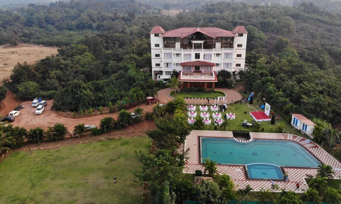 Sawantwadi Resort | At Yog resort we invite you to come, unwind in the lap of nature.