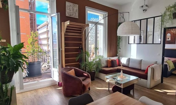 Euromed - La Joliette Apartment | Ateleir place de la Joliette