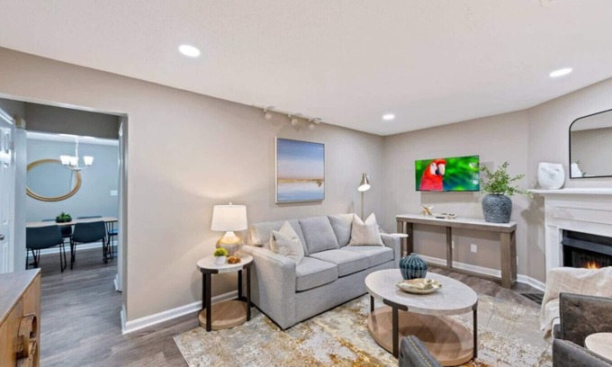 Woodstock House | ATH - Downtown Woodstock Luxury - Walk to Cherokee Amphitheater (1/4 mile) 3 Bedroom