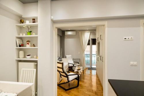 Vyronas Apartment | Athenian Escape - Located near the heart of Athens