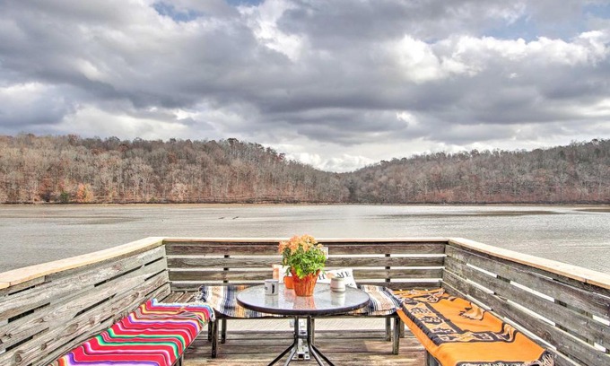 Athens House | Athens Vintage Fishing Cabin on Elk River!