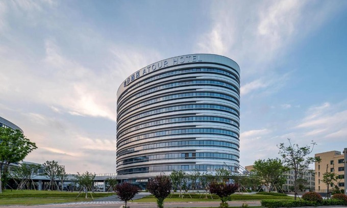 Linhai Hotel | Atour Hotel Taizhou Linhai Toumen Port