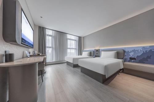 Jiangxia District Hotel | Atour Light Hotel Wuhan Optics Valley 3rd Road Xiaomi Technology Park