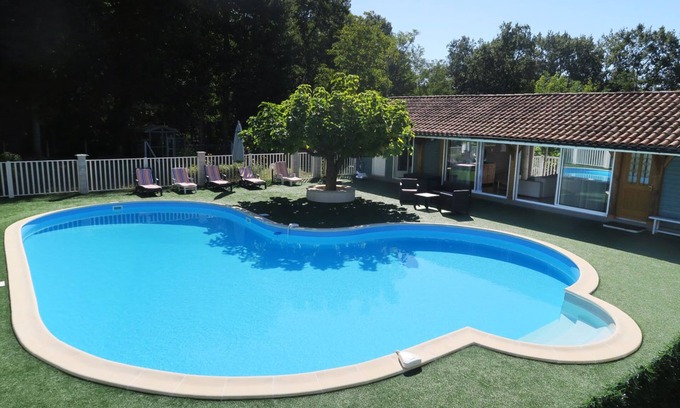 Saint-Justin House | Attractive air-conditioned vacation home with pool 3 stars