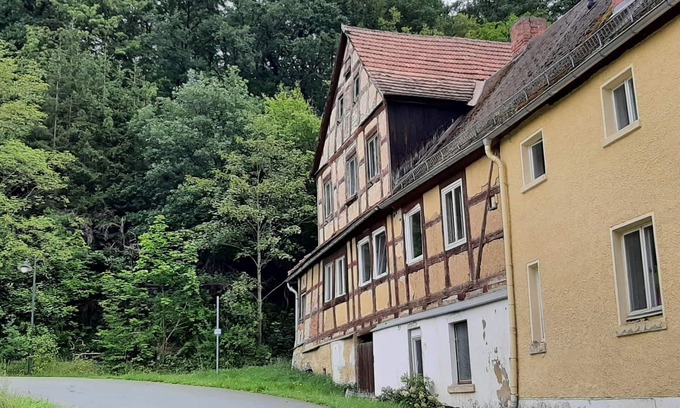 Burgk Apartment | Attractive apartment in Bergk with garden