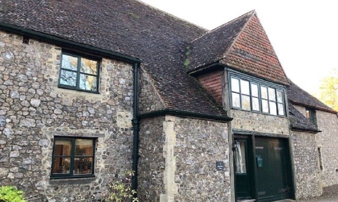 Lyme Regis House | Attractive former stables located on beautiful Victorian private country estate