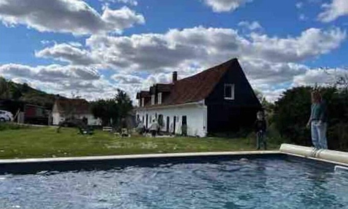 Embry House | Au Champ des Oiseaux - Nature & Piscine