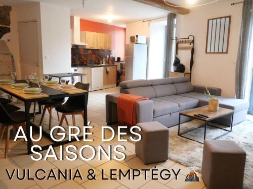 Pontgibaud House | Au Gré des Saisons - Vulcania & Lemptégy