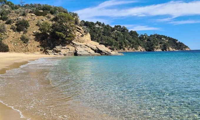 Cavalaire-sur-Mer Apartment | AU PETIT BONHEUR (free private parking)