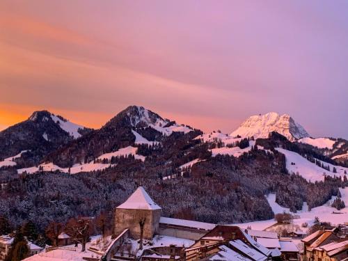 Gruyeres House | Au soleil de Gruyères chez Chantal