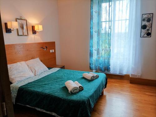 Mourjou Hotel | Auberge de Mourjou