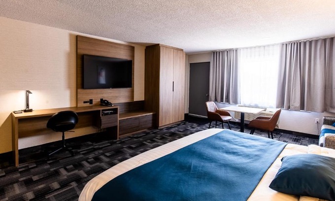 Mont-Laurier Hotel | Auberge L'Étape