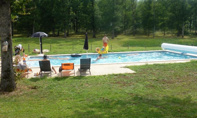 Montpezat-de-Quercy Hotel | AUBERGE LE GABACHOU