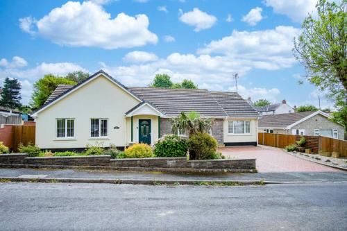Manorbier House | Audreys - 3 Bed Holiday Home - Manorbier
