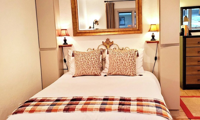 Vail Condo | Aug 18-21 and 26-28 only 179/nt. Vail Village studio with FREE parking