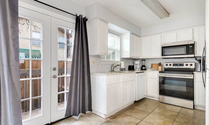 Sonesta West House | Austin Luxury Townhome