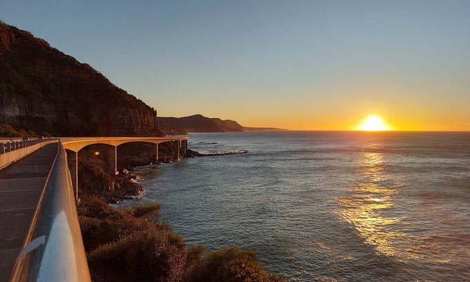 Coledale Apartment | Austinmer Bush to Beach Retreat | EV Charger | Stylish & Serene